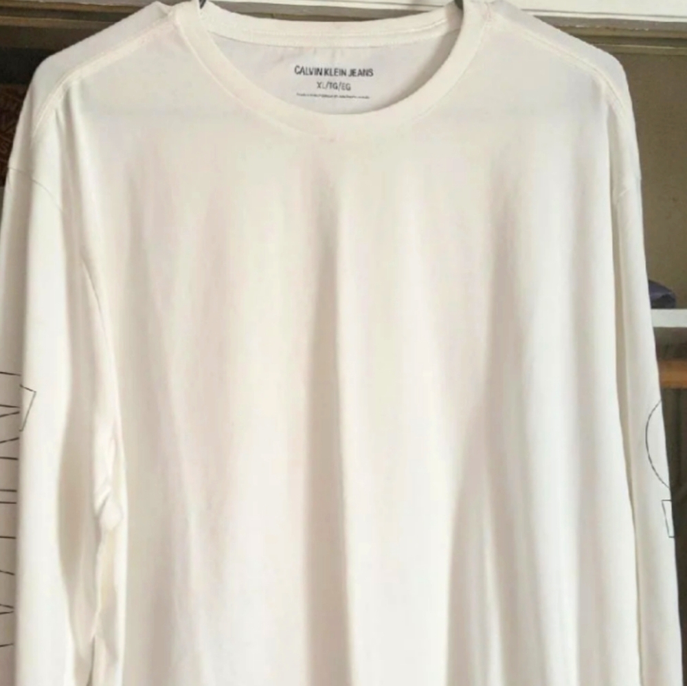 Calvin klein long sleeve t-shirt